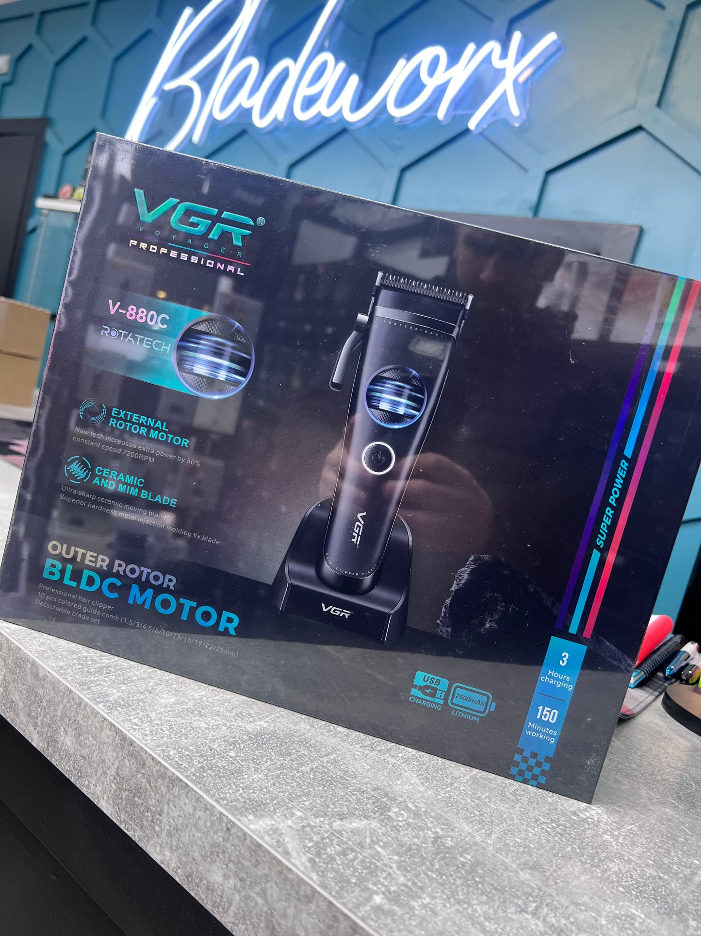 VGR 880C - Clipper - BLACK